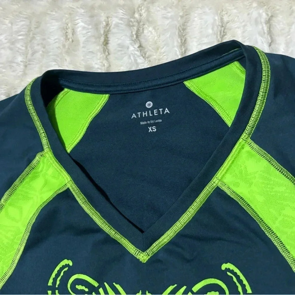 ATHLETA Women’s V-Neck Mosaic Cutout Long Sleeve Shirt - Picture 7 of 11